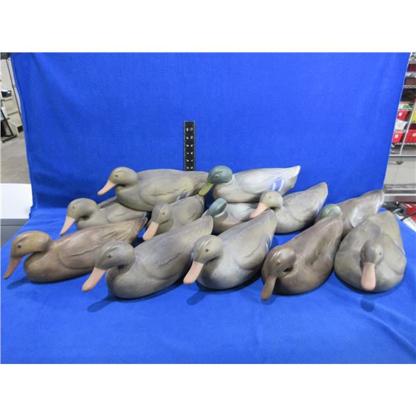 12 Vintage Rubber Duck Decoys
