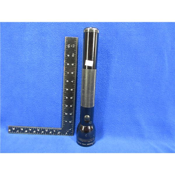 Mag-Lite 12" Flashlight - with spare bulb - Untested, needs batteries