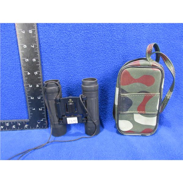 Unknown Compact 10x25 Binoculars w/ Carry Case - Appear Clear
