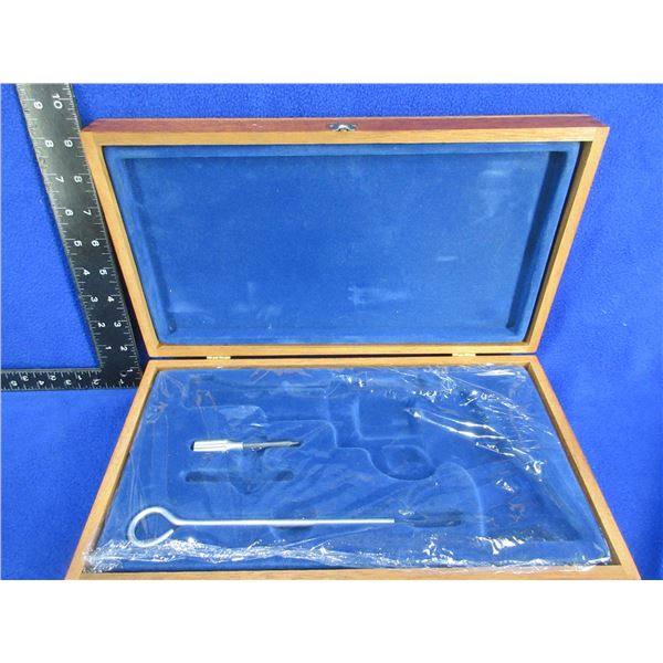 Smith & Wesson Revolver Wood Box with 2 Tools