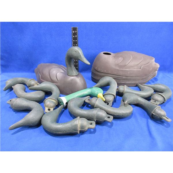 12 Plastic Goose Decoys