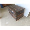 Image 2 : Trunk Antique with Insert Tray 22"x32"x19 1/2"
