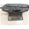 Image 3 : Underwood Manual Type Writer