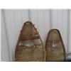 Image 2 : 2 Vintage Snow Shoes - Not a Match 