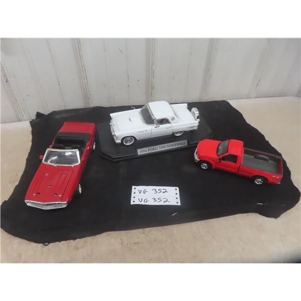 3x Die Cast Vehicle 56 Ford Thunderbird, GT500, Ford Pick Up 