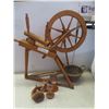 Image 1 : Spinning Wheel with 4 Bobbins in Willow Basket
