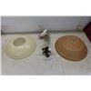 Image 1 : Vintage Light Fixture and 2 Glass Shades 