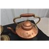 Image 3 : Copper Kettle and Brass Oil Lamp