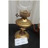 Image 6 : Copper Kettle and Brass Oil Lamp