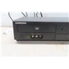 Image 4 : Samsung DVD and VHS Combo Player with Remote