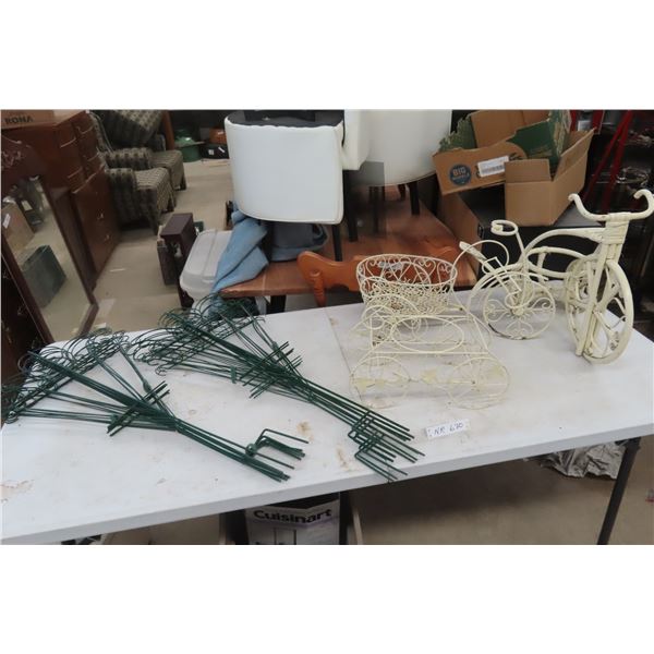 Garden Décor 14 Piece Trellis 35'' Tall and Planter Holders Bicycles, Cart