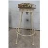 Image 4 : Side Table/Plant Stand 27x14, Metal Stool 
