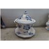 Image 3 : 19 Pieces Blue Orion China Soup Tourane Cookie Jar, Cannister Set, Jam July Jars 