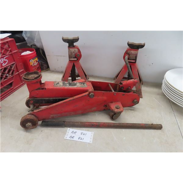 Hydraulic Floor Jack and 2 Jack Stands