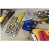 Image 5 : Hand Tools, Screwdrivers, Prybar, Chalk Line, Trowels