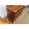 Image 2 : Vilas Maple Dresser 33"x 56"x 19" 