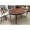 Image 4 : Table 30"x 40"x 64"  + 2 Leaf's 16" Each + 4 Chairs - 2 Need Cleaning 