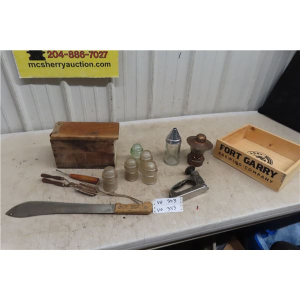 Manchette, Coal Oil Lamp, Insulators + 