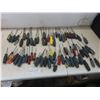 Image 1 : Variety of Screwdrivers 