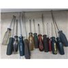 Image 2 : Variety of Screwdrivers 