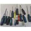 Image 5 : Variety of Screwdrivers 