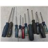 Image 6 : Variety of Screwdrivers 