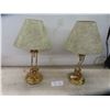 Image 1 : 2 Adjustable Lamps 20" High Both Shades Have Damage 