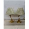 Image 7 : 2 Adjustable Lamps 20" High Both Shades Have Damage 