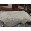 Image 4 : Large Sheep Skin Rug 5 ft x 3 1/2 ft 