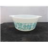 Image 2 : Amish Butter Print Pyrex Casserole Dish + 2 Fridge Dishes 