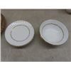 Image 6 : 33 Pieces Royal Adderley China 