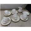 Image 7 : 33 Pieces Royal Adderley China 