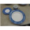 Image 7 : 34 Pieces Coventry Porcelain Dishes, 