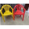 Image 6 : Little Tykes Picnic Table + 4 Childrens Plastic Lawn Chairs 