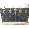 Image 9 : Vintage Trunk 21"x40"x20"