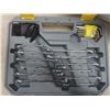 Image 5 : WorkPro Socket/ Wrench Set 3/8 + 1/4" Drive SAE