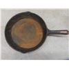 Image 6 : Cast Iron Fry Pan + Dutch Oven McClary No.9 