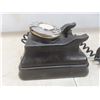 Image 5 : Bakelite Rotary Phone 