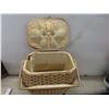Image 4 : Vintage Sewing Basket 
