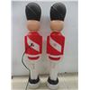 Image 2 : 2 Soldier Blow Molds 31" Tall 