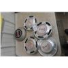 Image 1 : 5x GMC Hub Caps Including Set of 4 Matching Set 