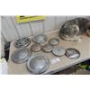 Image 1 : Vintage Hub Caps 9 x Mercury, Ford, Chevy + 