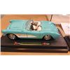 Image 4 : 3 TIER CAR DISPLAY 1/24TH, 2 B BURAGO 1957 CORVETTES
