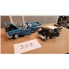 Image 3 : 2 TIER CAR DISPLAY WITH 2 1957 CHEVYS, 1/18TH