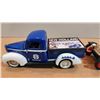 Image 2 : NEW HOLLAND 1940 FORD 1/2 TON 1/24TH DIE CAST, 1913 