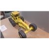 Image 4 : 1970'S TONKA ROAD GRADER 17 INCH, BULL DOZER 13 INCH
