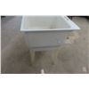 Image 1 : Laundry Tub 34"x24"x25"