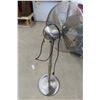 Image 4 : Airworks Stainless Fan on Stand with Blade Screen 17" 