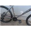 Image 7 : Aggressor GT Comp Variable Speed 27" Pedal Bike 