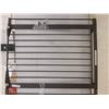 Image 4 : 2 Gates Metal 39x33 and Plastic 26x24 Expandable to 41